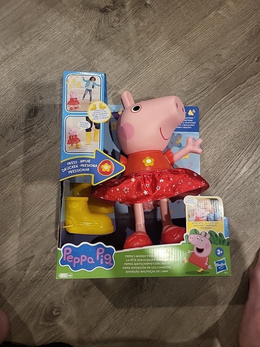 NEW Peppa Pig Peppa's Muddy Puddles Party
